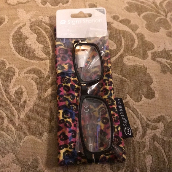 COPY - NWT Sight Station readers w/ matching case, +1.00 - Picture 2 of 6